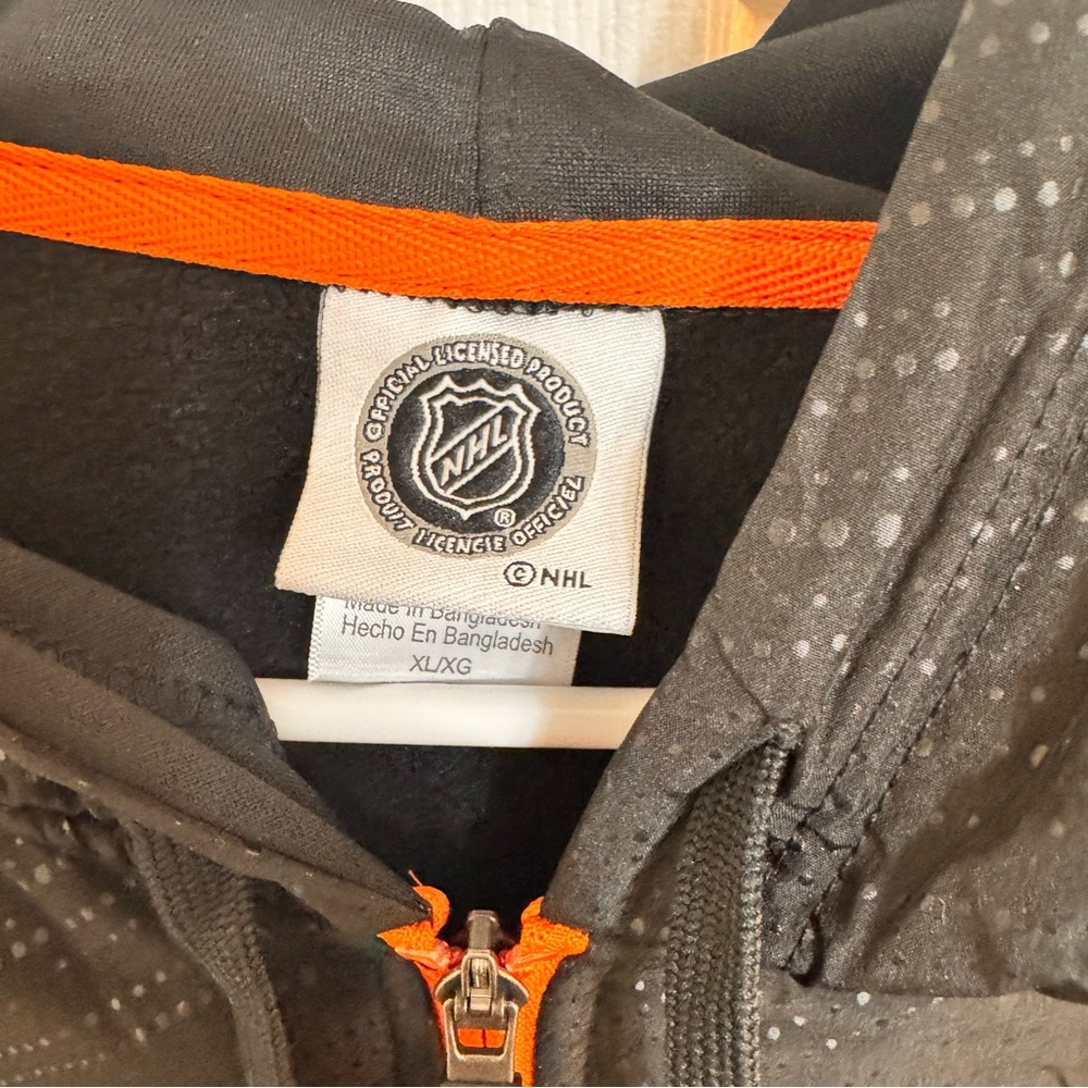 NHL Philadelphia Flyers Black and Orange Zip up hooded jacket.  Size XL - Picture 4 of 13